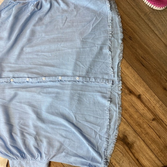 light blue Umgee button-down top with short sleeves and a frayed hem - Picture 6 of 7